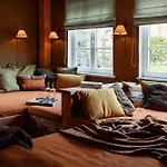 Antik-hof Gasthuis 3*