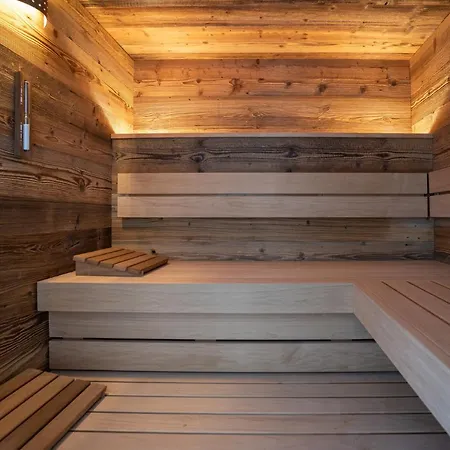 Antik-hof בית הארחה 3*