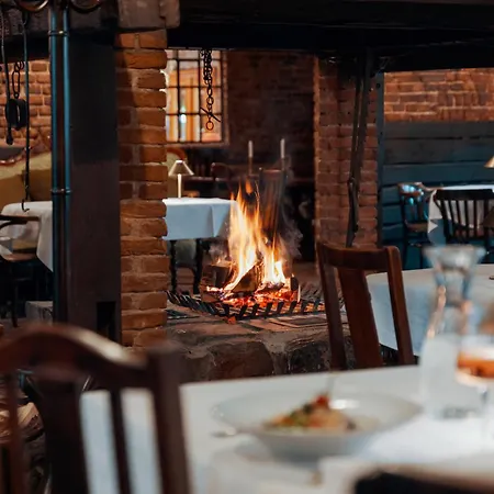 Antik-hof Gasthof 4*