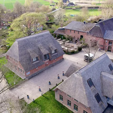 Antik-hof בית הארחה 3*