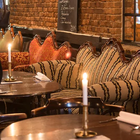 Antik-hof בית הארחה