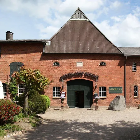 Antik-hof 3*